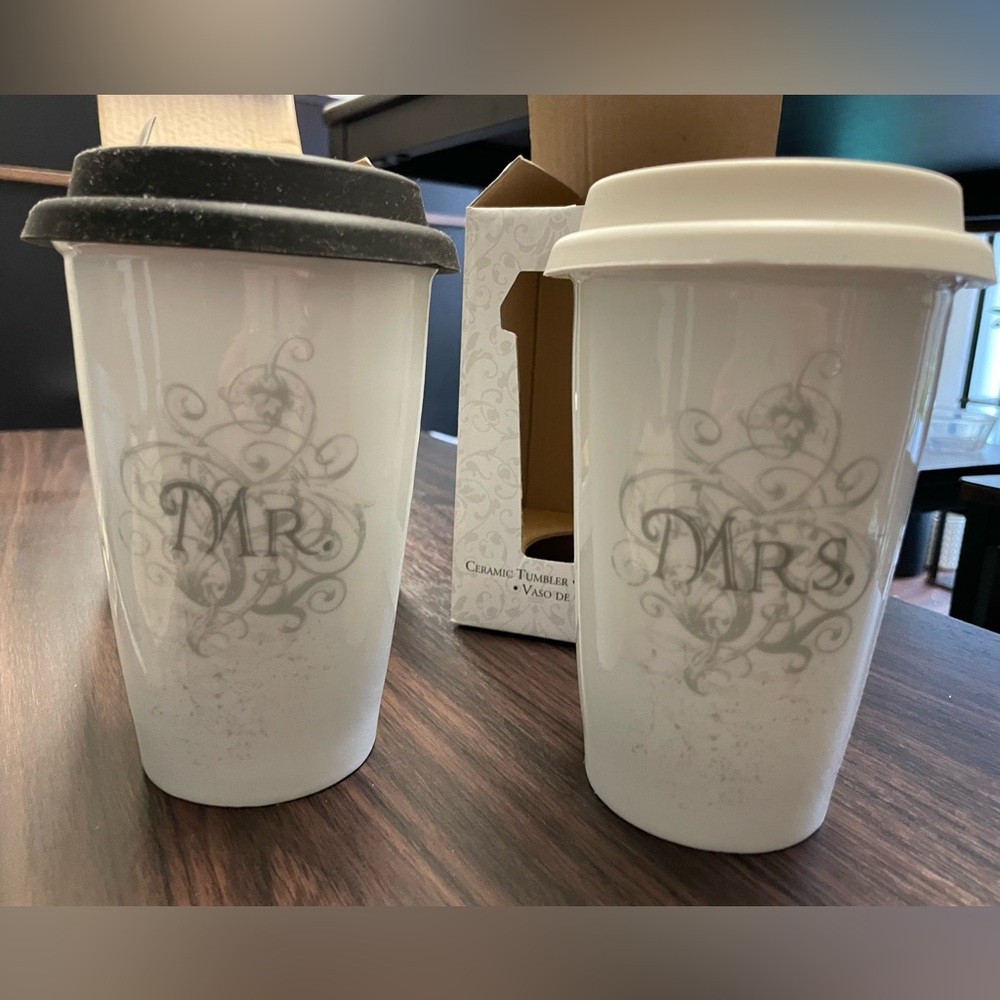 NIB Mr and Mrs ceramic tumbler